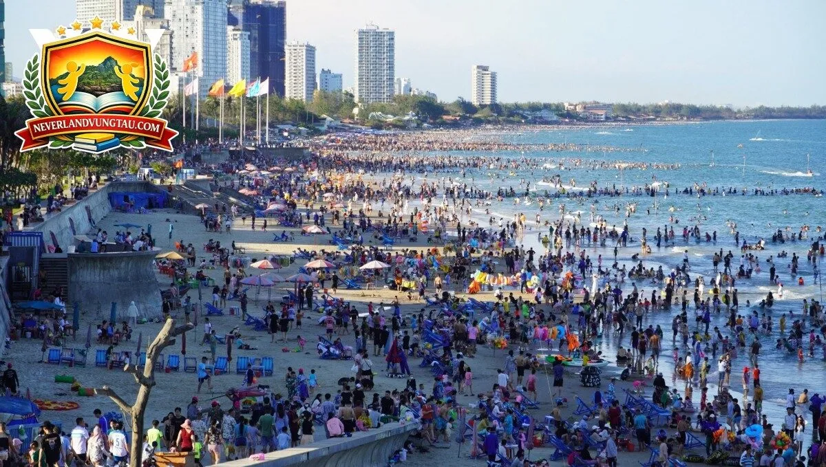 bãi Sau và bãi Trước thiên đường tắm biển